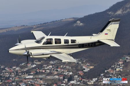 Beech 58P OM-AZE