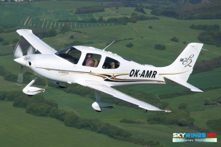 Cirrus SR 22G2 OK-AMR