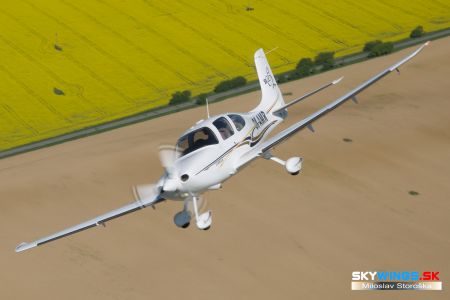 Cirrus SR 22G2 OK-AMR