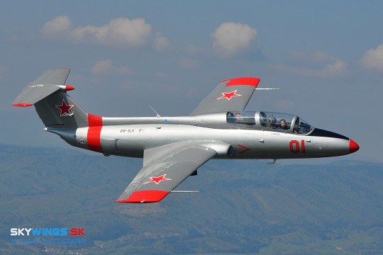 L-29 Delfín OM-SLK