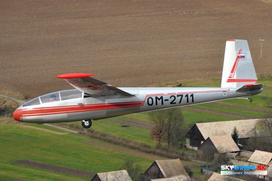 L-13A Blaník OM-2711